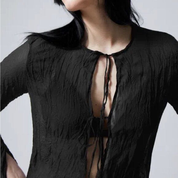 WEEKDAY Crinkle Chiffon Tie Top Size M - Picture 3 of 4